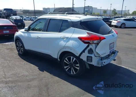 2019 Nissan Kicks Sv z USA, uszkodzony, nr VIN 3N1CP5CU0KL506943